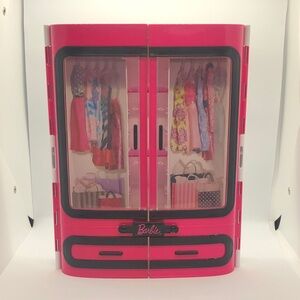 Barbie Fashionistas Ultimate Closet, 2015 Edition